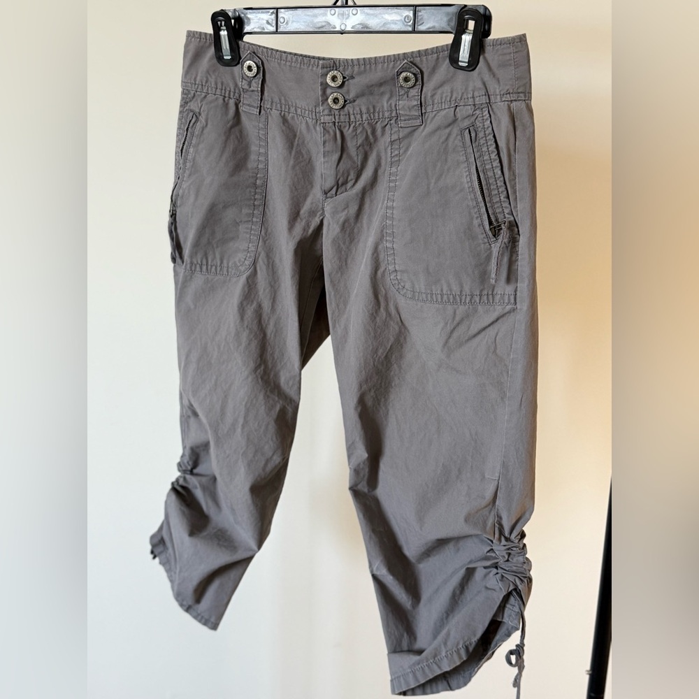 GAP Women's Gray Capris with Cinch Hem